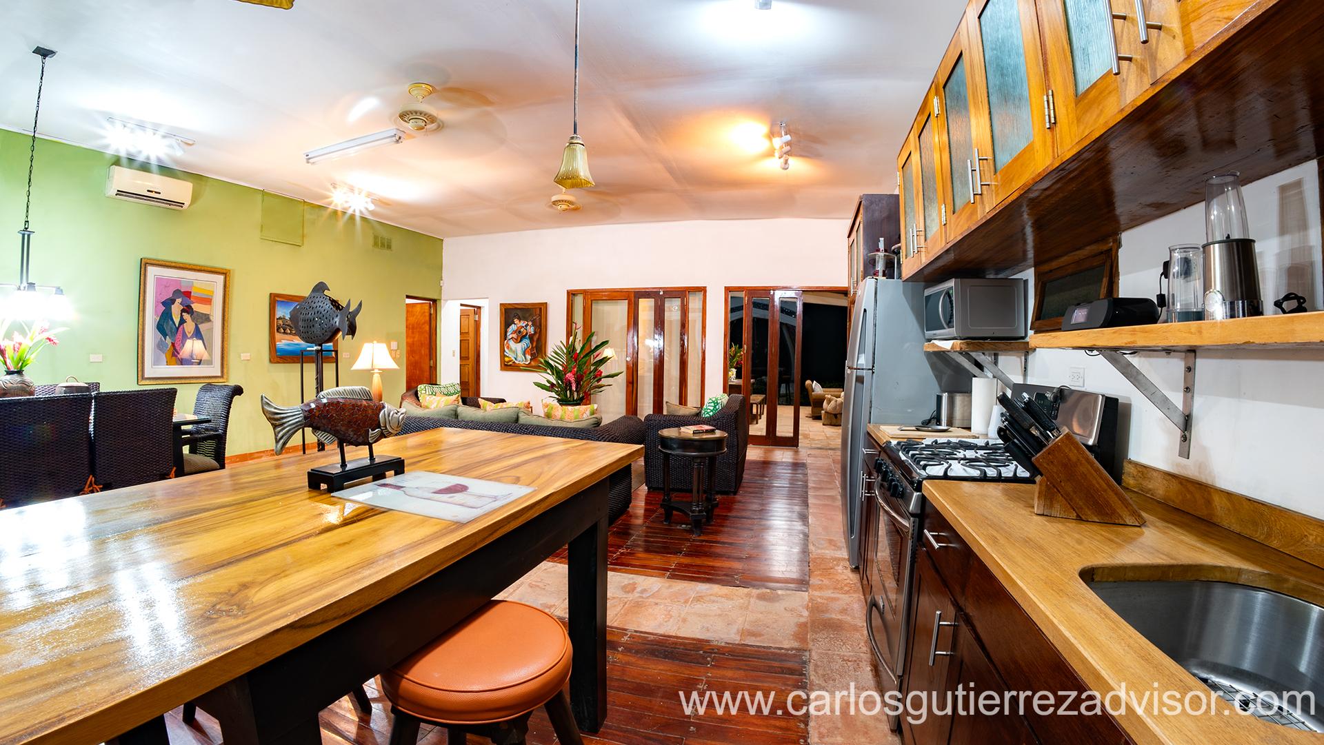 seafront-house-forsale-in-carazo-5