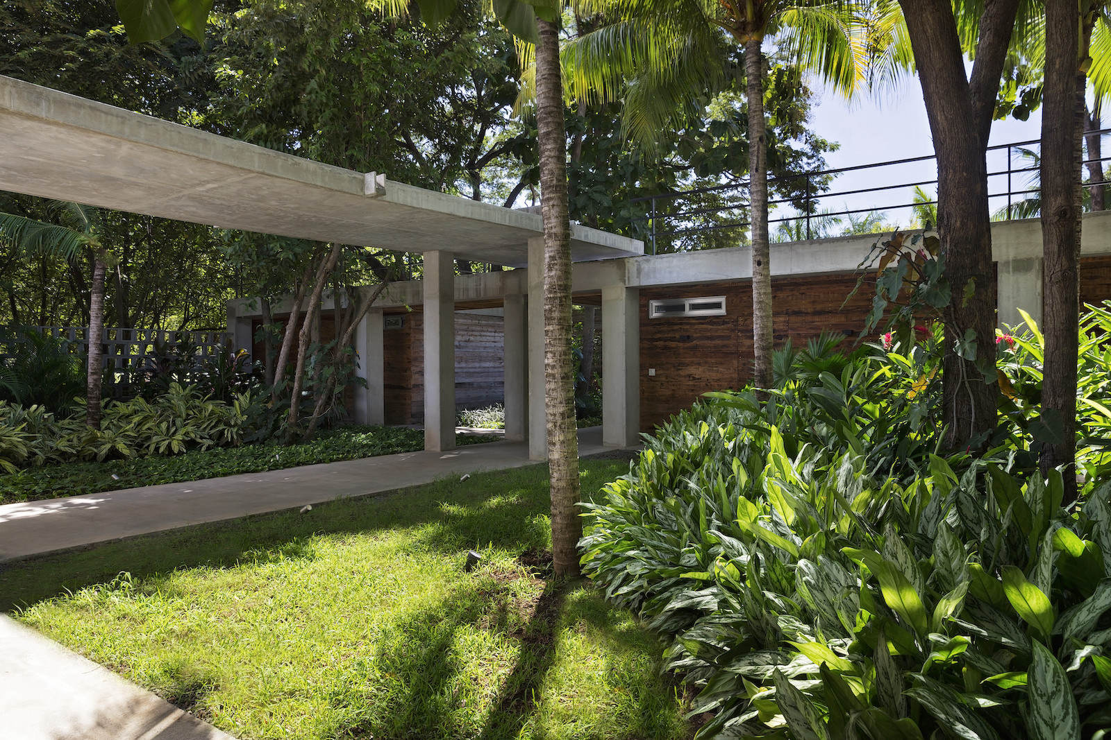 Casa-Teka-at-Hacienda-Iguana-Tola-Invest-Nicaragua-22