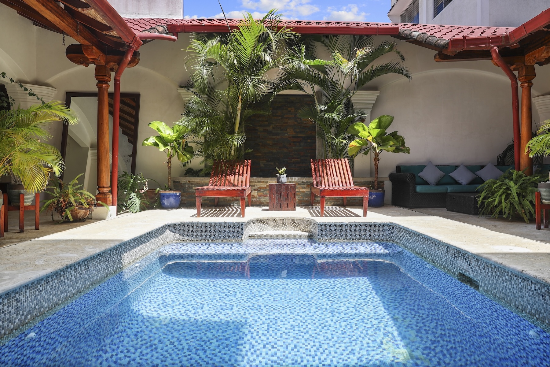 Hotel_ALCAZAR_Pool_Area_Angle_2_CC