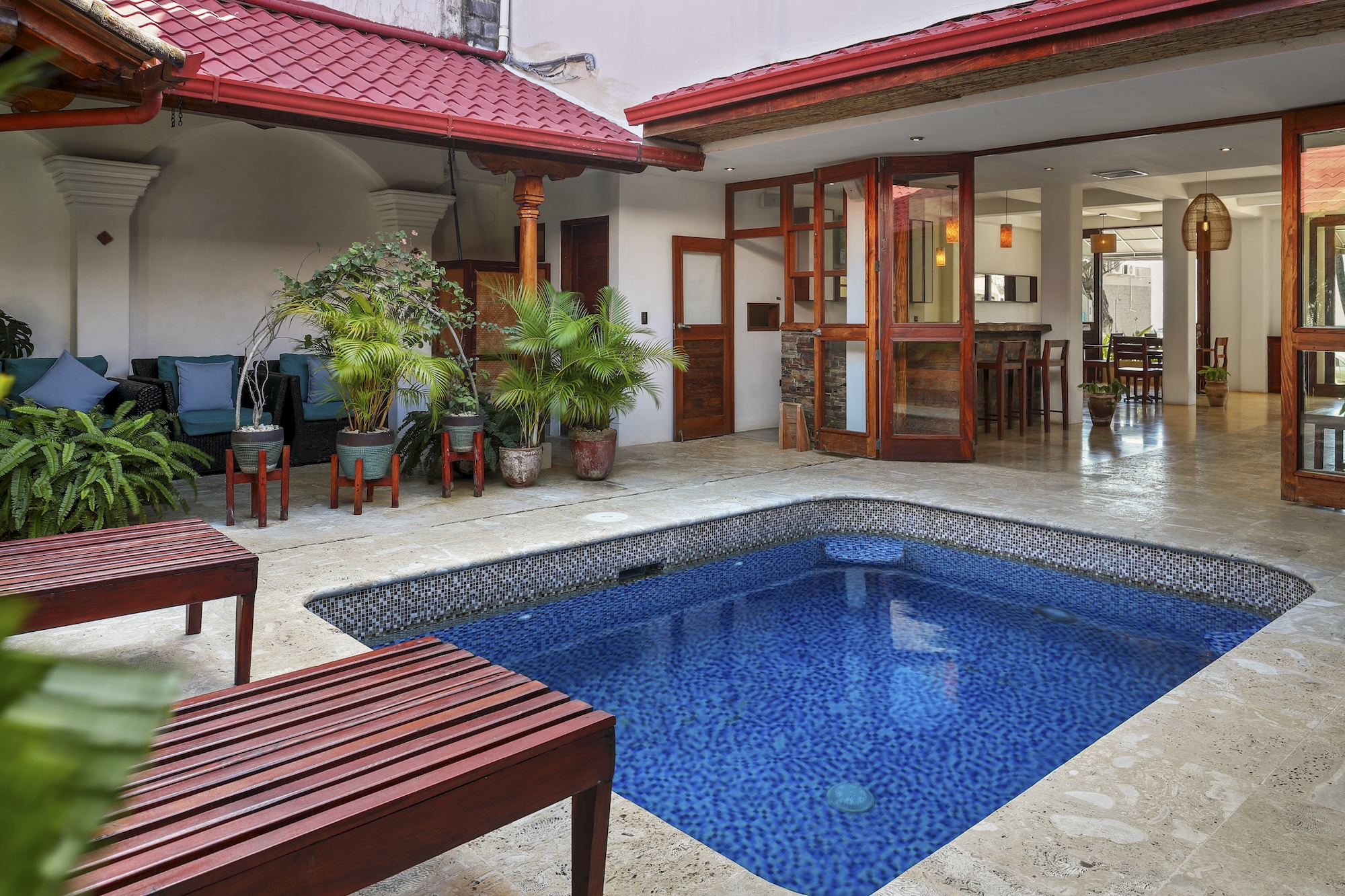 Hotel_ALCAZAR_Pool_Area_Angle_5_CC